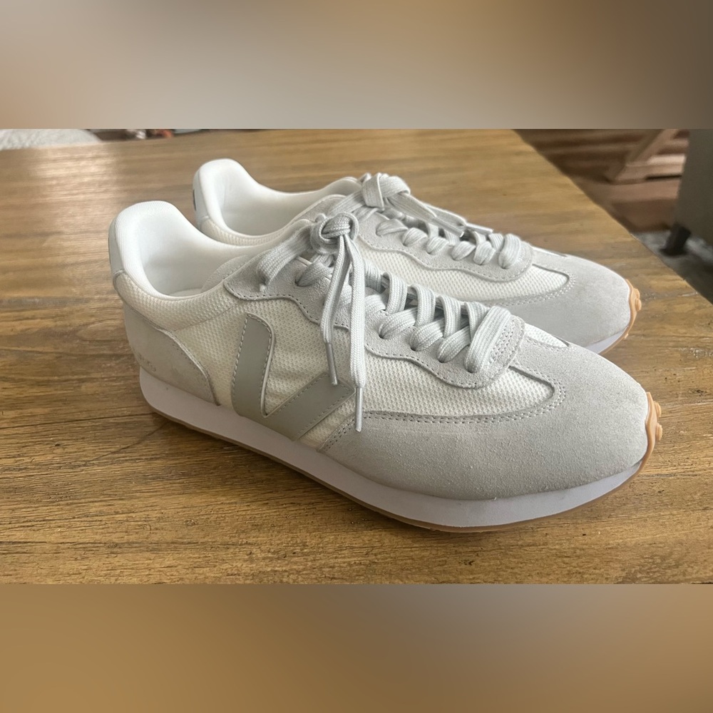 Women’s size 10 Veja sneakers. Worn once in great condition